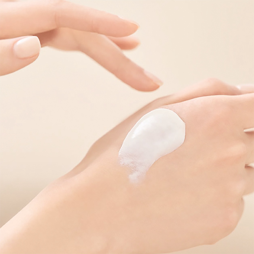 Kem chống nắng Mamonde Vitamin Sun Cream SPF 50+ PA++++ - UV Protection, Vitamin Sun Screen, Panthenol 10% 100-Hour Lasting Hydration