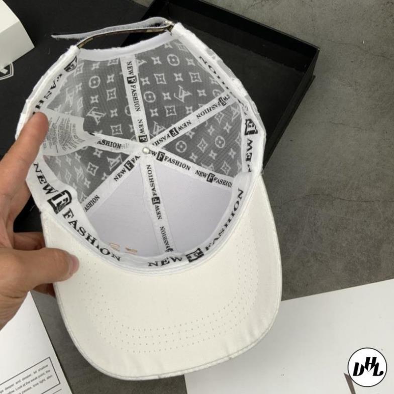 Mũ lưỡi trai phối lưới in LV gắn logo sắt cao cấp form nam nữ