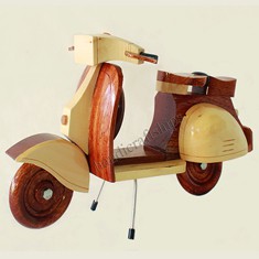 Mô hình xe máy Vespa gỗ nhỏ gọn dài 20cm