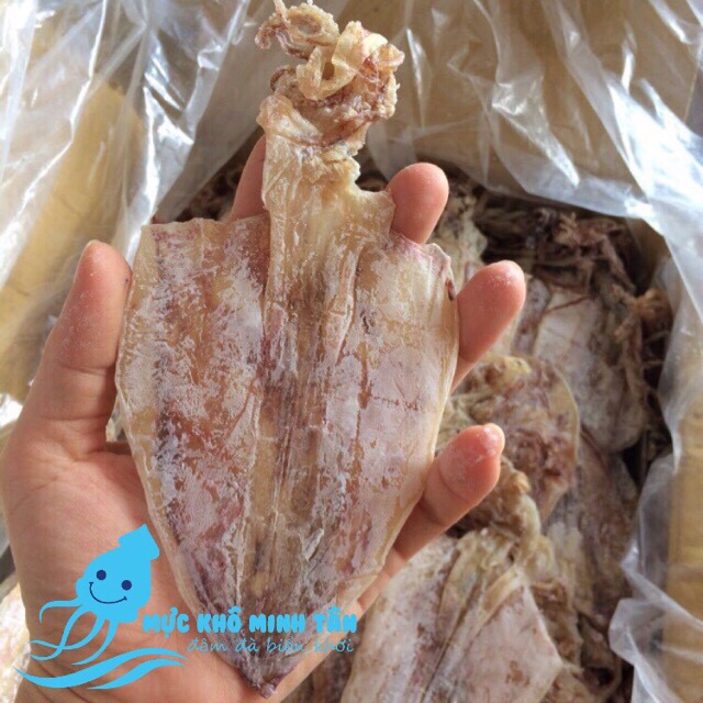 Nửa kg mực khô size trung vừa ăn, mực mới về liên tục, mực ăn ngon và ngọt.