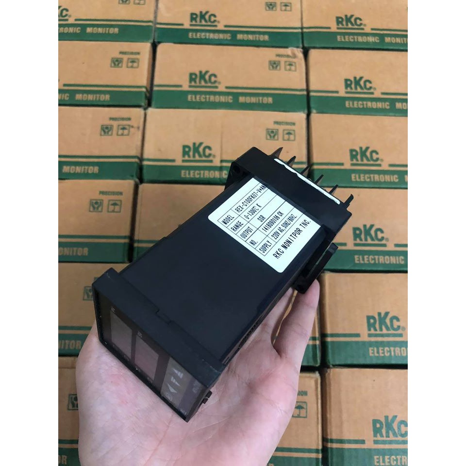 Đồng hồ nhiệt độ 220V Relay