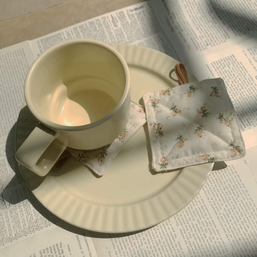 Đế lót ly vải dễ thương, miếng lót cốc tách trà, cà phê màu hồng dâu decor trang trí phòng - Morning Chapter