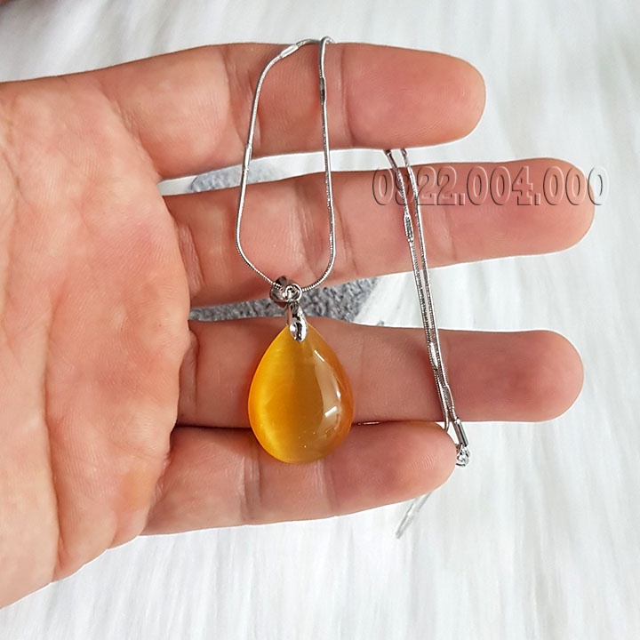 Vòng cổ nữ mặt đá cam đơn giản.