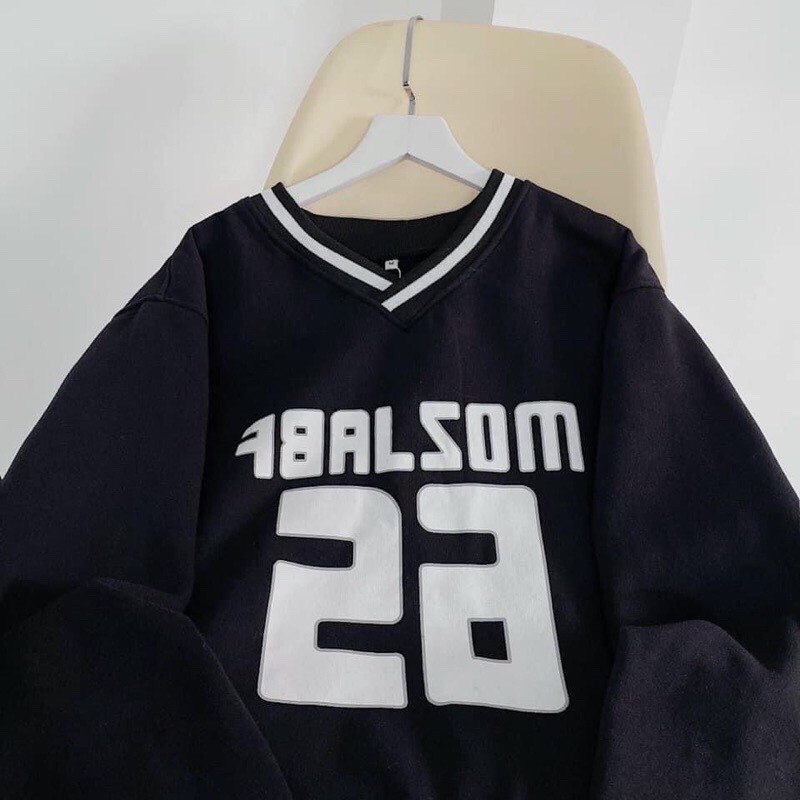 Áo nỉ dài tay không mũ cổ tim form thụng in chữ số 26 nam nữ màu đen, be GuZ | BigBuy360 - bigbuy360.vn