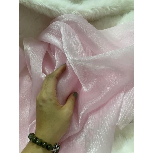 Vải Tơ gân, Vải voan gân sợi óng ánh dùng lên đầm thời trang sự kiện