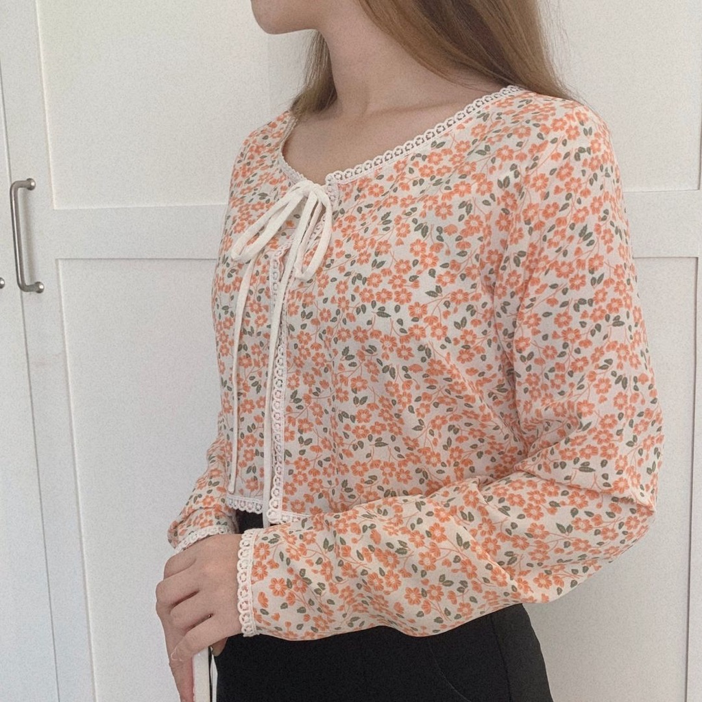 Áo Croptop hoa thiết kế