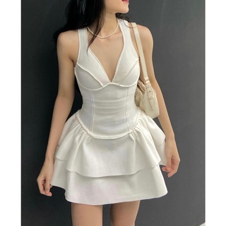 Đầm trắng đi dự tiệc cưới thiết kế dáng xòe, cổ v xinh xắn - t017