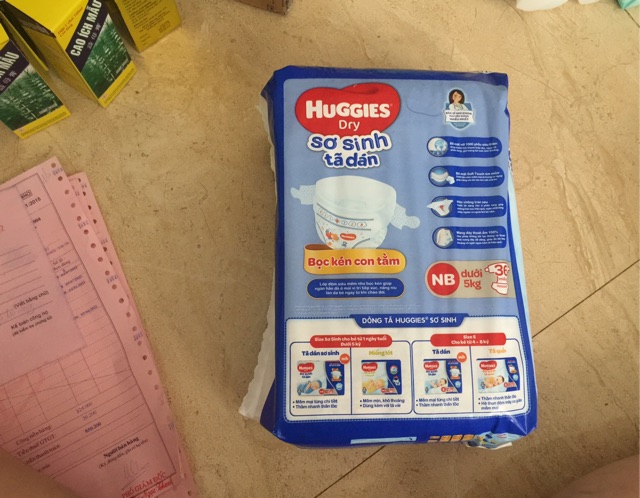 TẢ DÁN HUGGIES DÀNH CHO BÉ SƠ SINH <5kg 36Miếng