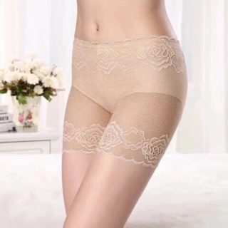 Quần ren đùi mặc váy