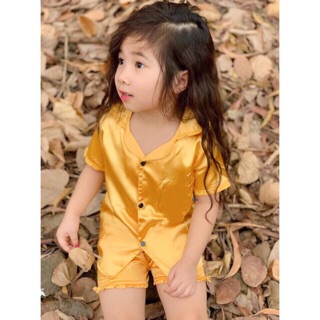 ( Trẻ Em ) Đồ Bộ Pijama Lụa viền Bèo Em Bé Đùi
