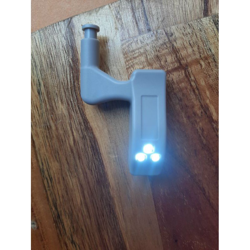 Đèn Led Gắn Bản Lề Tủ Quần Áo Nhà Bếp/ Phòng Tắm Tiện Ích ( Có Tặng Kèm Pin ) 88152