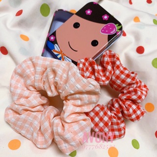 Cột tóc vải scrunchies caro vừa