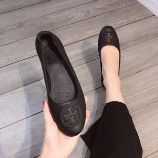 Bệt tory đế dẻo