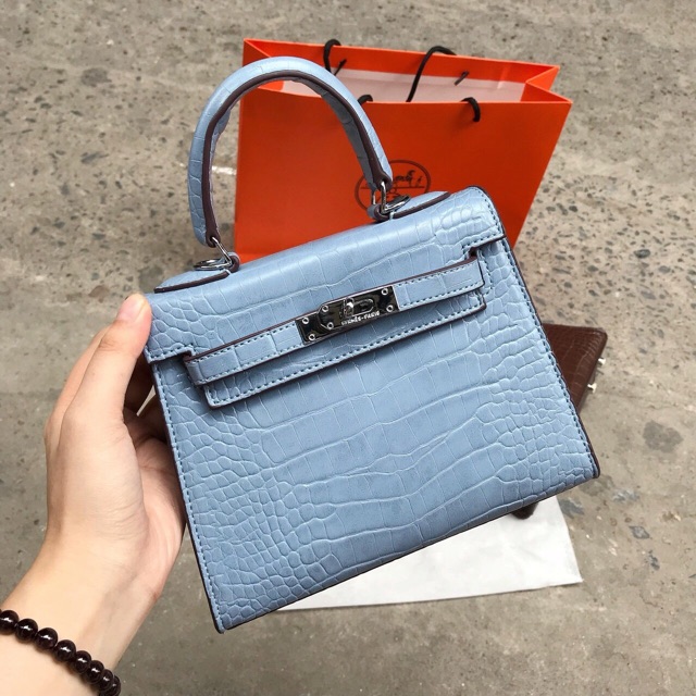 Túi HM da rắn size 20 ảnh thật