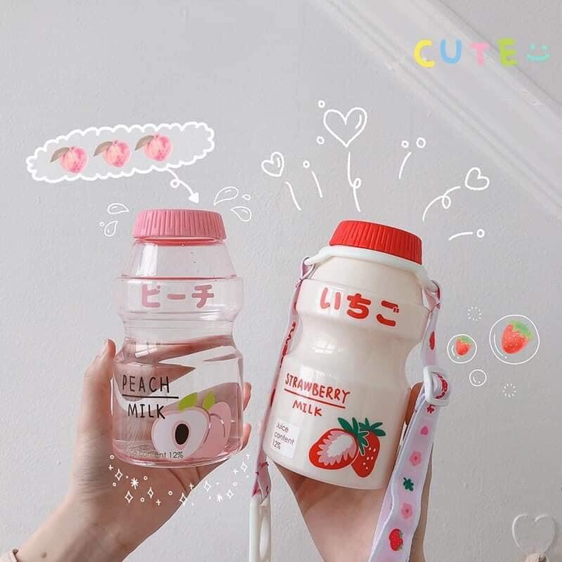 SALE - Bình nước sữa chua Yakul hoa quả kèm dây đeo 480ml