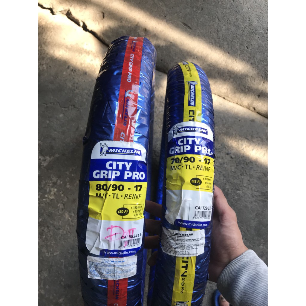 Vỏ michelin city grip pro 70/90-17 80/90-17 vỏ không ruột nhé gắn bánh mâm bao dày đẹp nhé