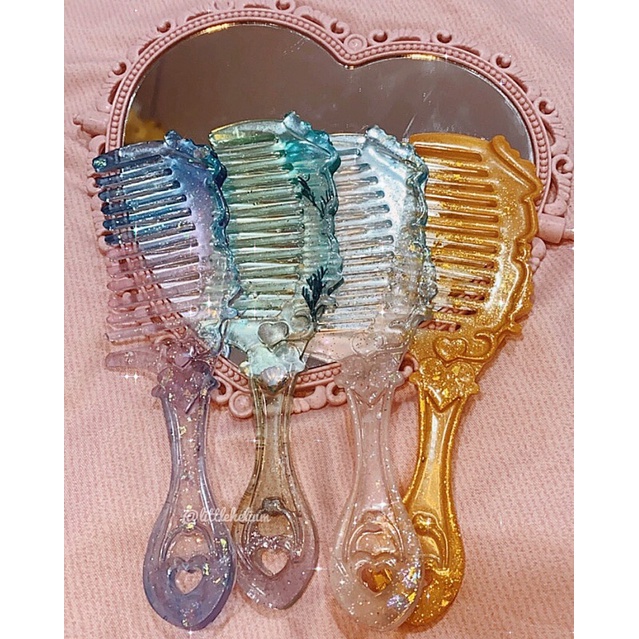 Lược cầm tay resin FAIRY HEART COMB