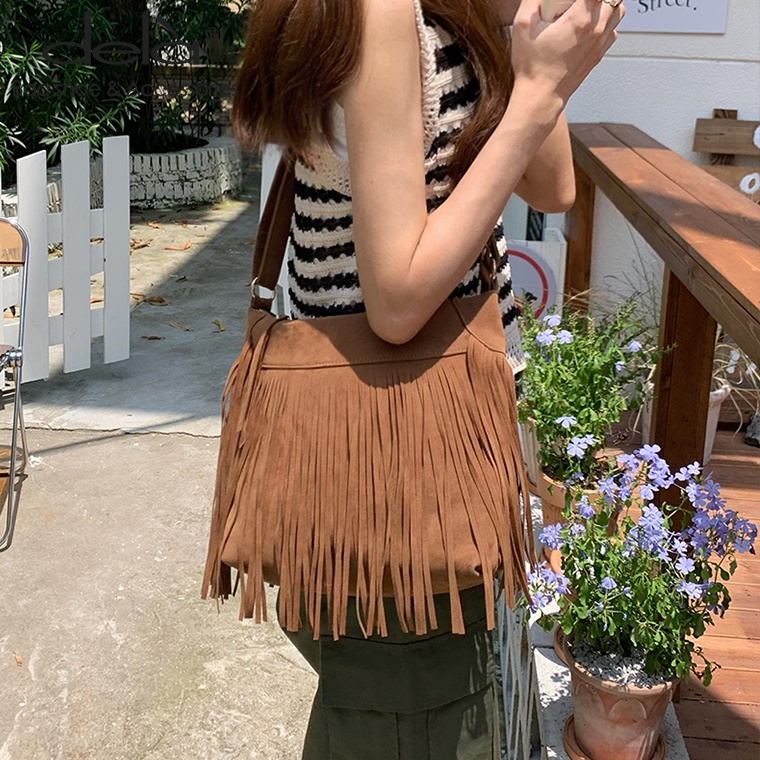 Dela Túi Đeo Chéo Da Lộn Đính Tua Rua Phong Cách Mỹ Thời Trang Mùa Hè