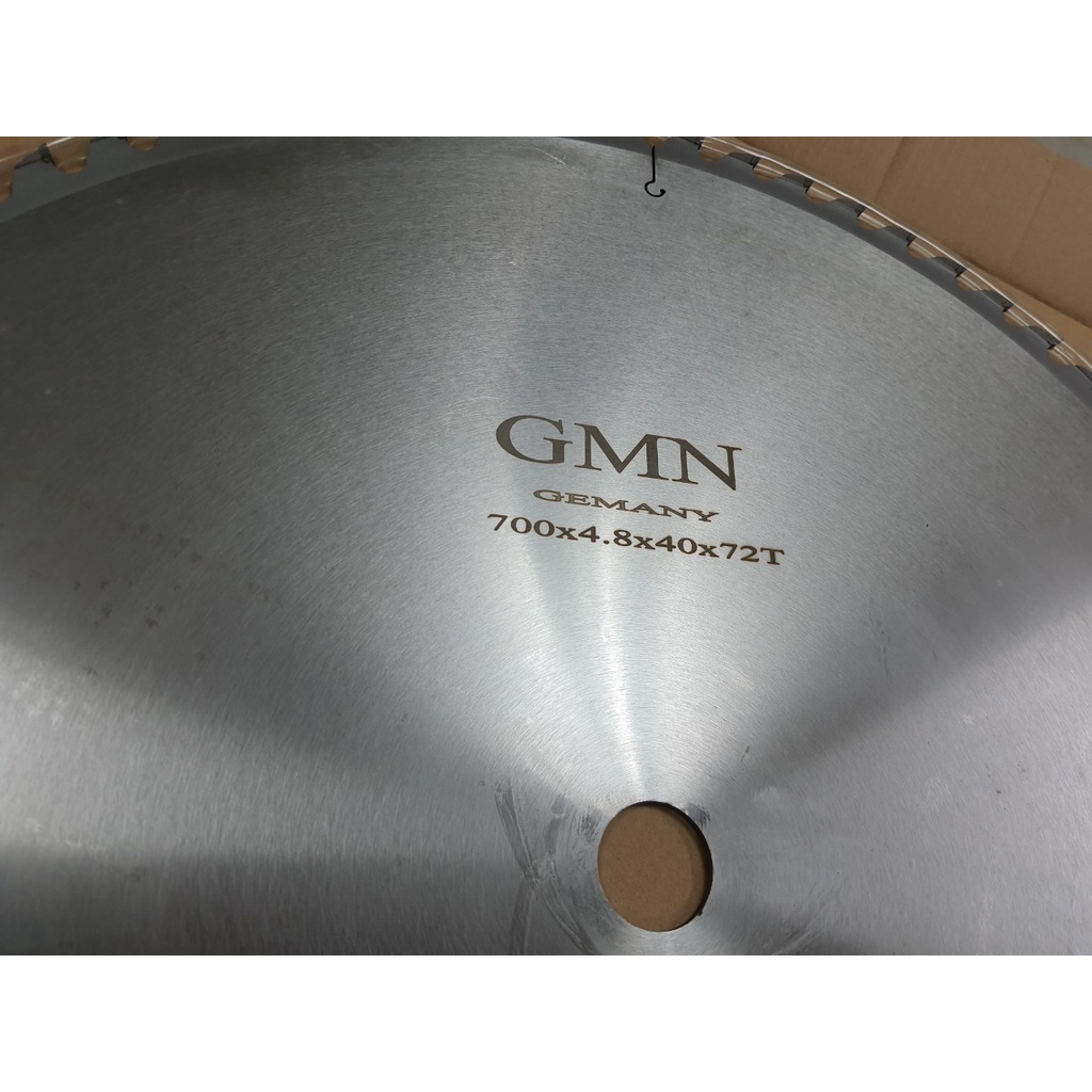 Lưỡi cưa cắt gỗ tròn đường kính 700*4.8*30*72Z
