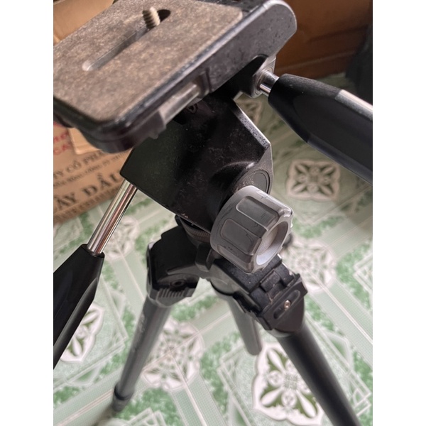 Tripod khủng long Slik Professional  2 hợp kim AMT