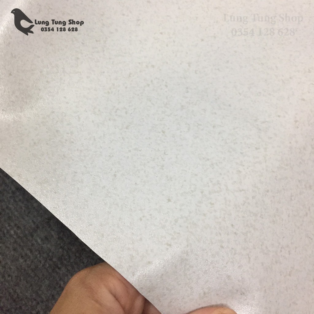 Thảm nhựa simili trải sàn màu trắng nhám