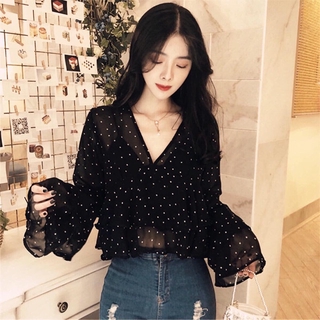 Áo chấm bi bánh bèo