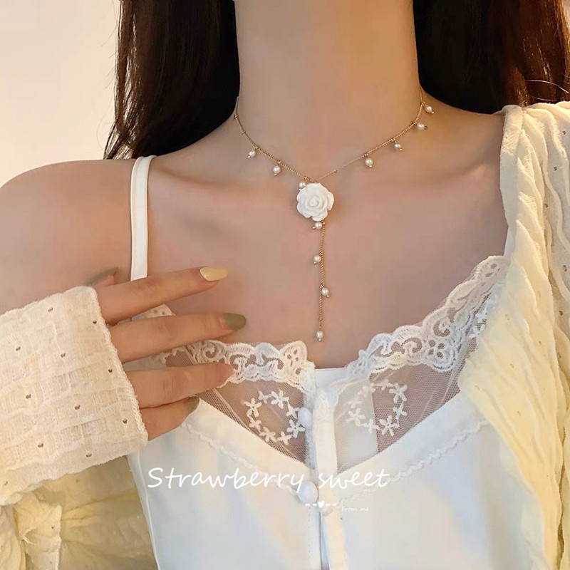 Vòng cổ Chuỗi Dài Hình Hoa Hồng Đính Ngọc Trai Nhân Tạo Thời Trang