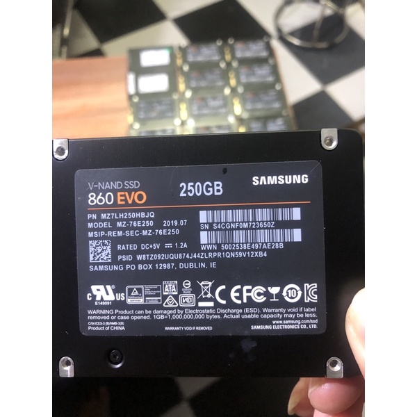 ổ cứng ssd sam sung 860 PRO  250Gb sata3 2.5
