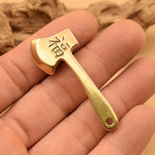 Móc khoá đồng hình chiếc rìu xinh xắn thiêt kế đồng thau