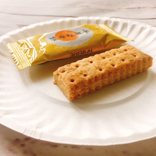 Bánh quy trứng muối Yuki &amp; Love Salted Egg Yolk Cake 200g