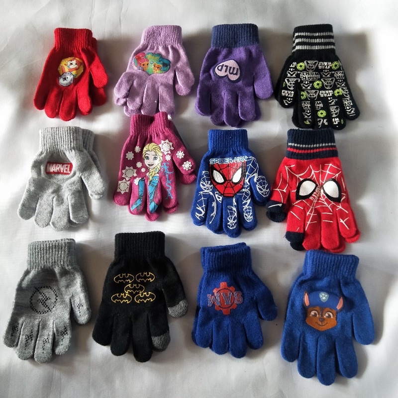 Gang tay len xuất dư 3-14 tuổi màu ngẫu nhiên theo giới tính