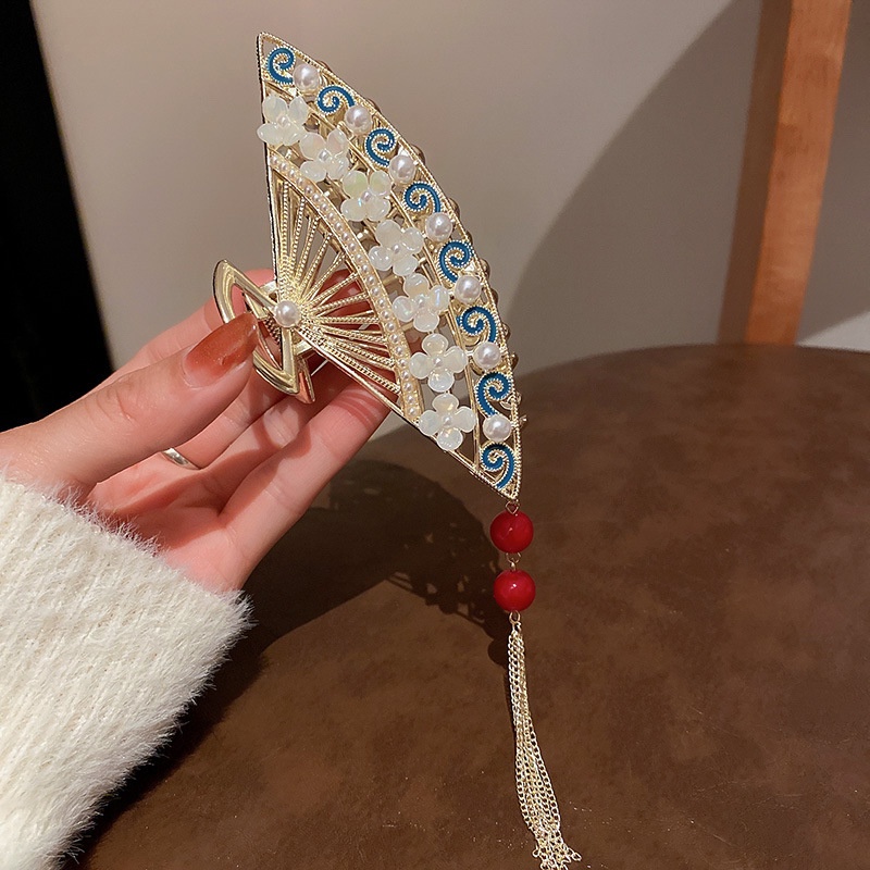 Kẹp Tóc Cá Mập Hình Hoa Lily Đính Ngọc Trai Phối Tua Rua Phong Cách Cổ Điển