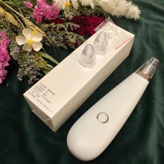 Com bo sĩ máy hút mụn