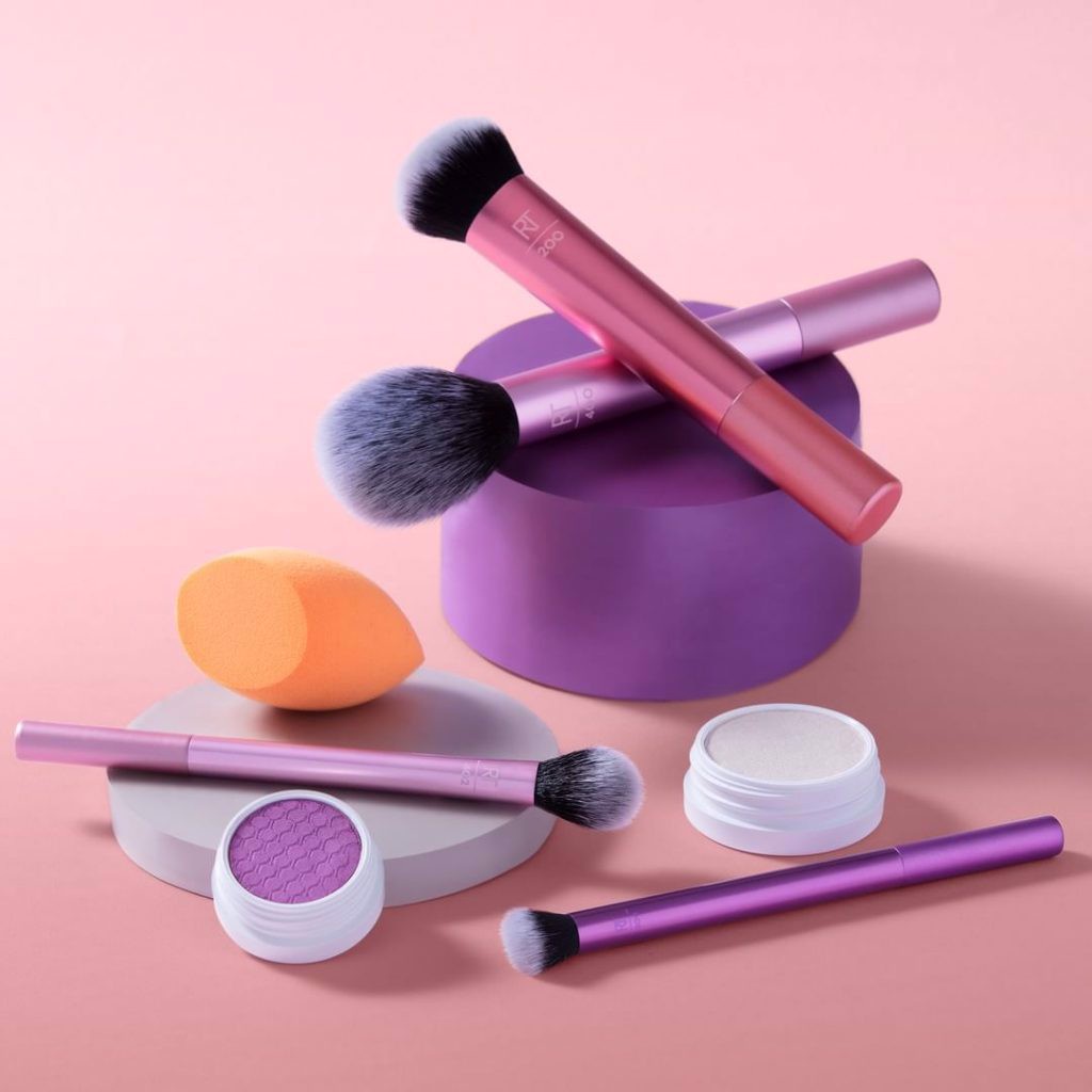 Bộ Cọ 4 Cây Kèm 2 Bông Mút REAL TECHNIQUES Everyday Essential Plus