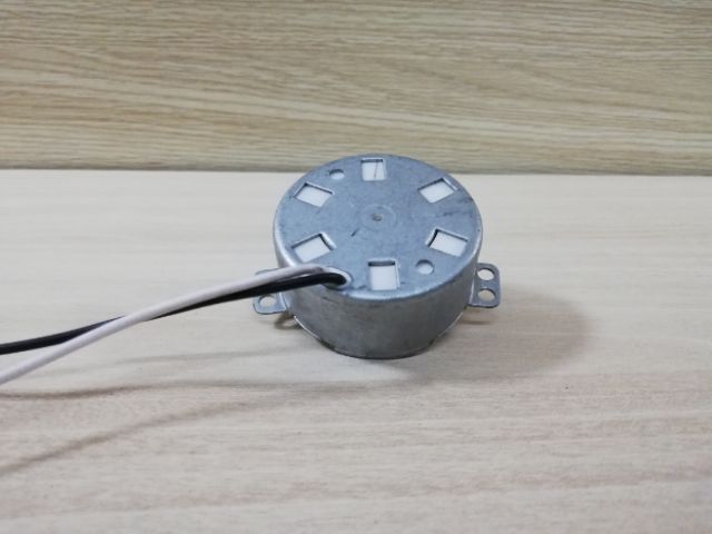 Tuốt năng quạt dùng để lắp phía sau mô tơ quạt gió để tạo ra lực quay qua phải ,qua trái - Thiết Bị thay Thế