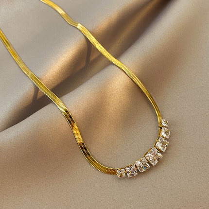 Dây chuyền làm từ thép titan đính đá zircon phong cách Hàn Quốc thời trang thanh lịch