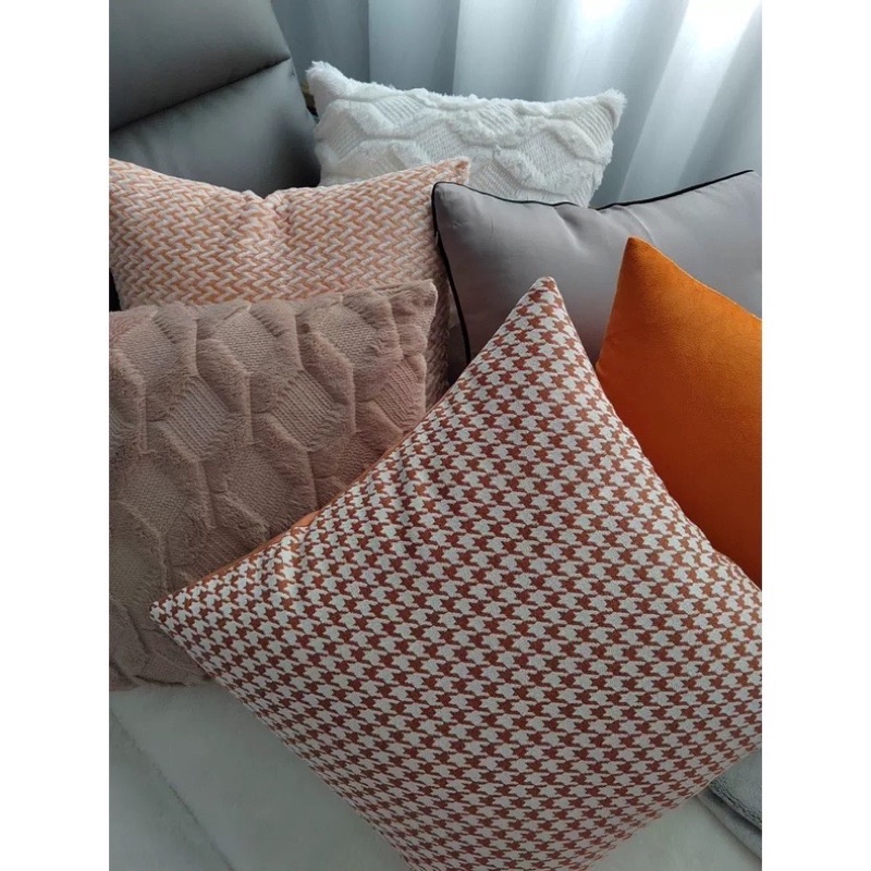 Gối tựa lưng sofa tông cam đất  chất liệu cao cấp tinh tế