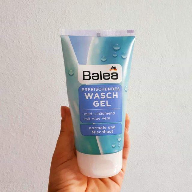 Sữa rửa mặt Balea Erfrischendes Waschgel