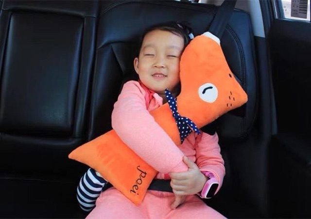 Gối ôm cài xe đẩy / xe hơi cho bé xuất Hàn