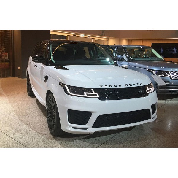 RANGE ROVER: Tấm cách nhiệt cửa sổ trời toàn cảnh 4 lớp ( cam kết chống nóng hiệu quả)