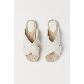 Sandal HM auth100
