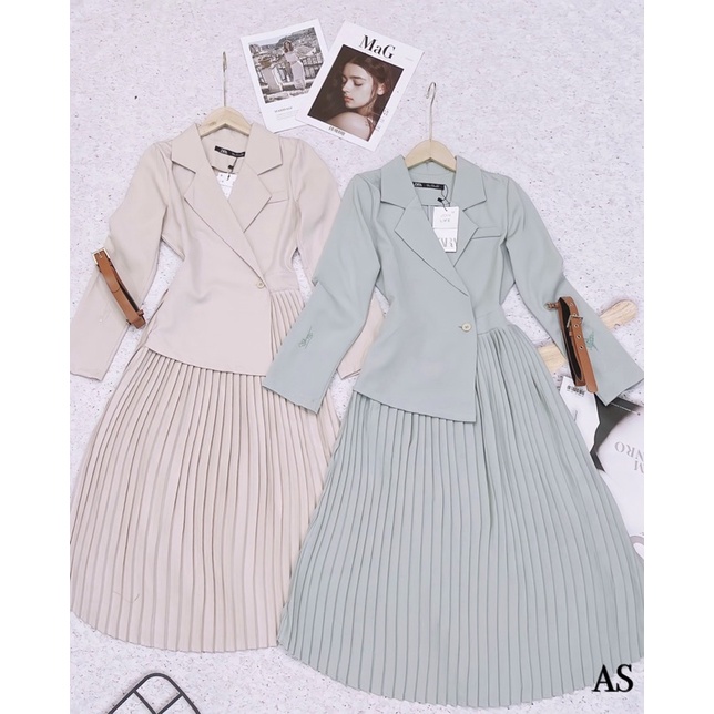SÉT VÁY DẬP LI CỔ VEST KÈM ĐAI