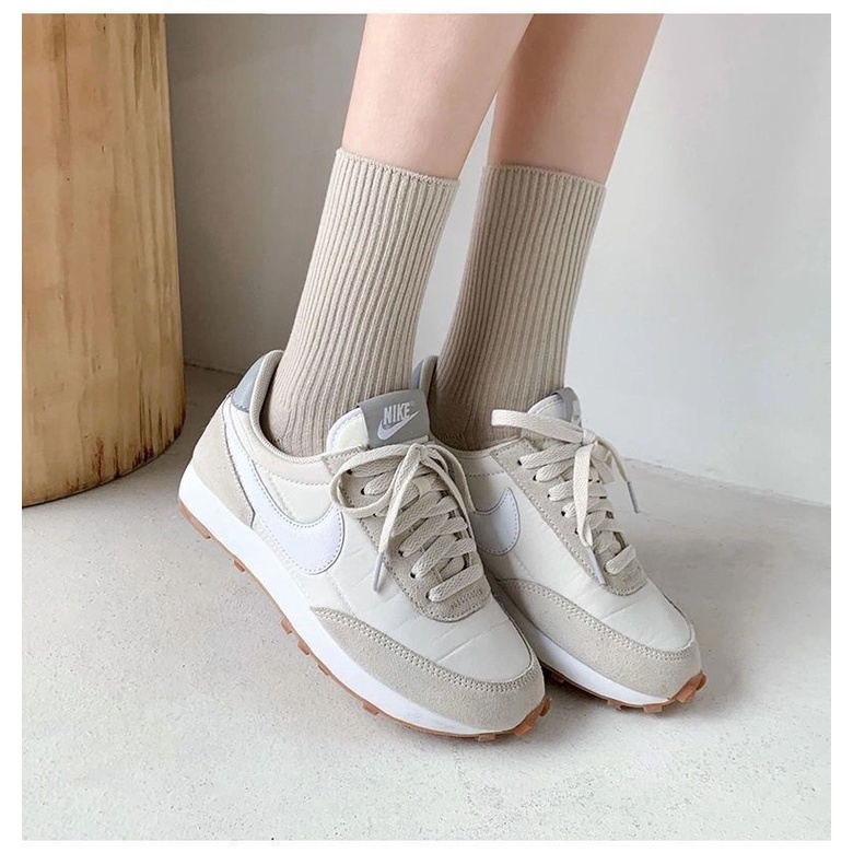 Vớ Ống Lửng Kẻ Sọc Dễ Phối Đồ Thời Trang Hàn Quốc Cho Nữ