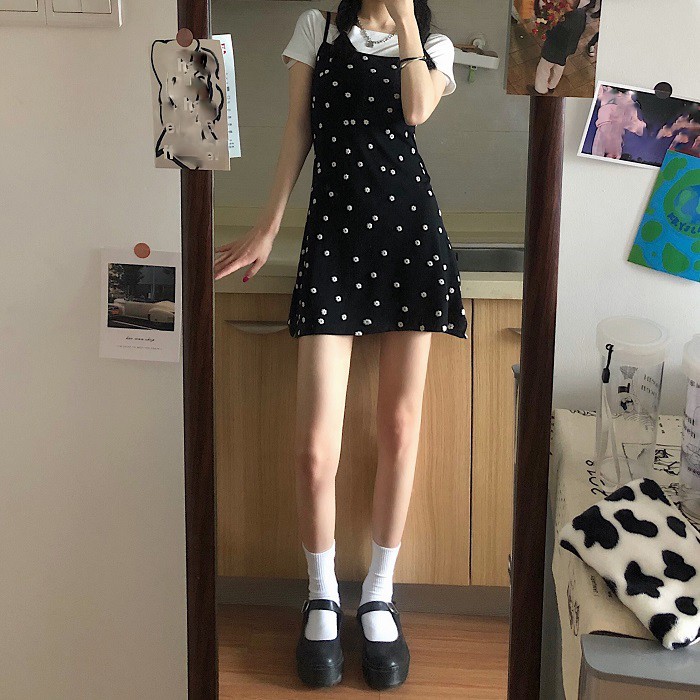 200664 Váy 2 dây hoa cúc nhí cho nữ dáng ôm co giãn tốt chất mềm mát - SIZE M,L SALE | BigBuy360 - bigbuy360.vn