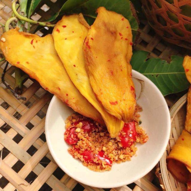 Xoài Sấy Dẻo Lắc Muối Ớt Chua Cay_Cực Ngon 100G / 250G / 500G