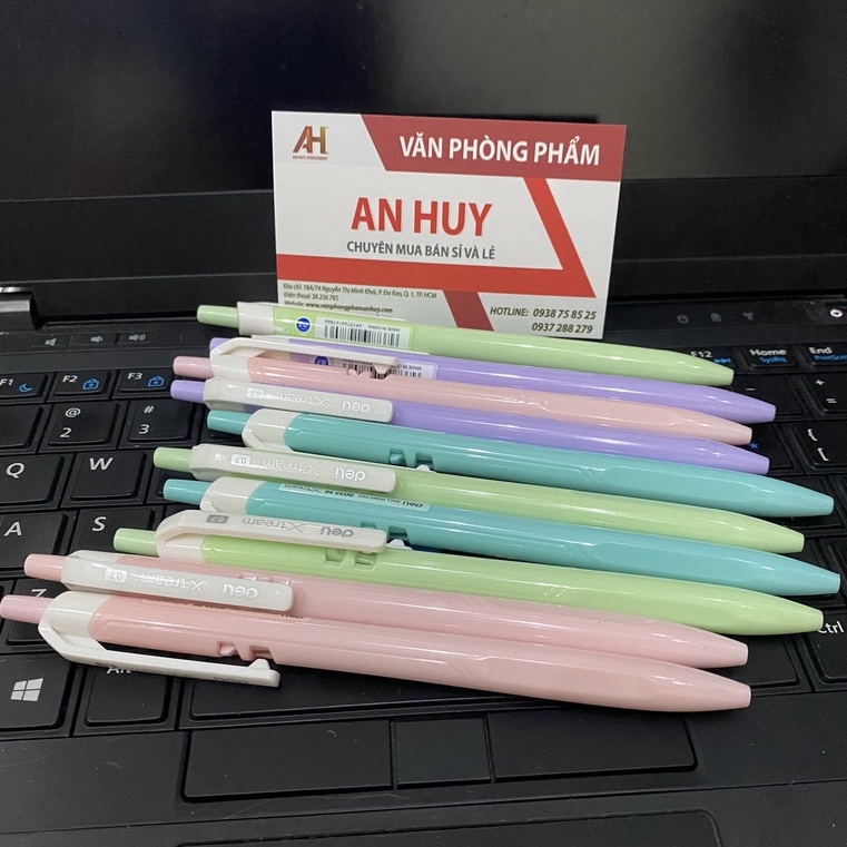 Bút bi Deli ngòi 0.7 MỰC XANH vỏ nhiều màu sắc