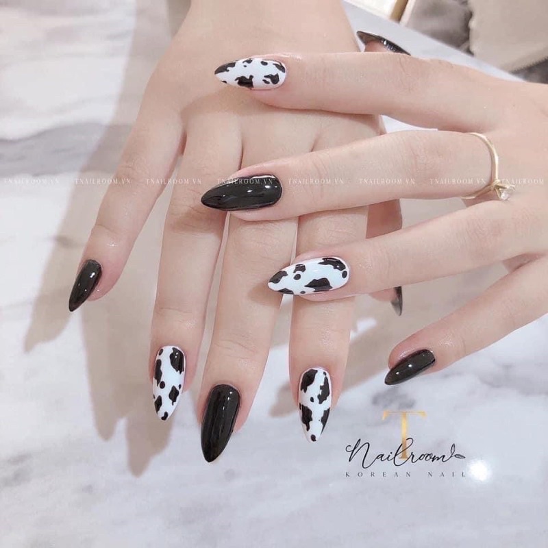 Nail giá tốt sẽ giúp bạn tiết kiệm chi phí và vẫn được tận hưởng một dịch vụ tuyệt vời. Đừng bỏ lỡ cơ hội để sở hữu những bộ móng đẹp và lên đến hàng tuần mới nhé!