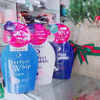 Sữa tắm dưỡng ẩm hương hoa dịu ngọt Senka Perfect Bubble for Body Sweet Floral n 500ml