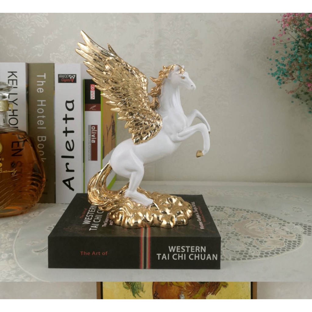 Quà tặng tân gia . Quà tặng sếp. tượng phong thủy khảm vàng công nghiệp . tượng ngựa phong thủy.