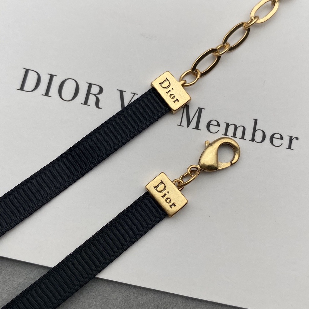 Vòng cổ Mặt Chữ Dior Thời Trang Thanh Lịch Đáng Yêu Chất Lượng Cao